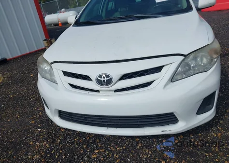 2013 Toyota Corolla L из США, поврежденный, VIN 2T1BU4EE2DC103733